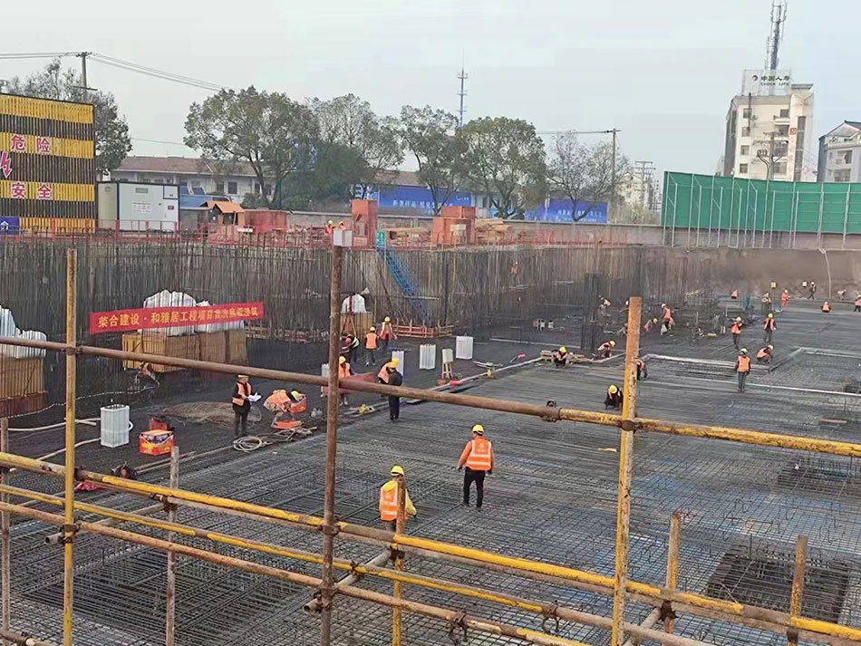 基础做防水卷材