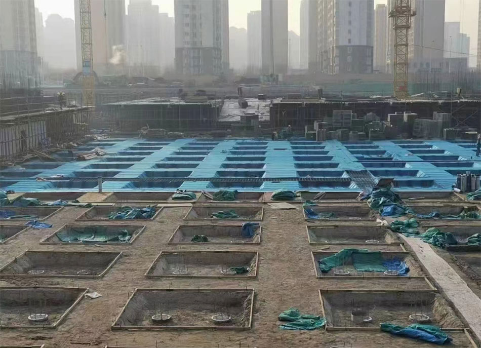 基础做自粘防水材料