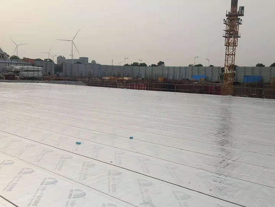 基础做自粘防水材料